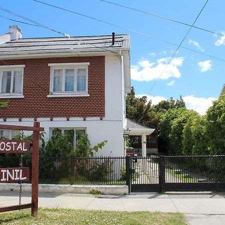 Hostal Y Cabanas Ainil Punta Arenas Exteriör bild