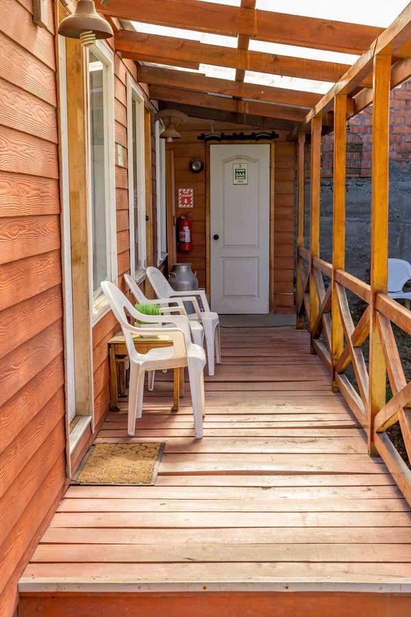 Hostal Y Cabanas Ainil Punta Arenas Exteriör bild