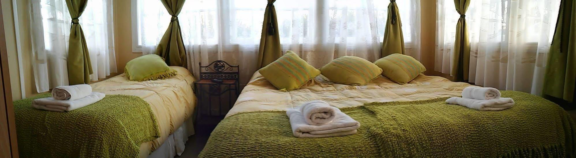 Hostal Y Cabanas Ainil Punta Arenas Exteriör bild