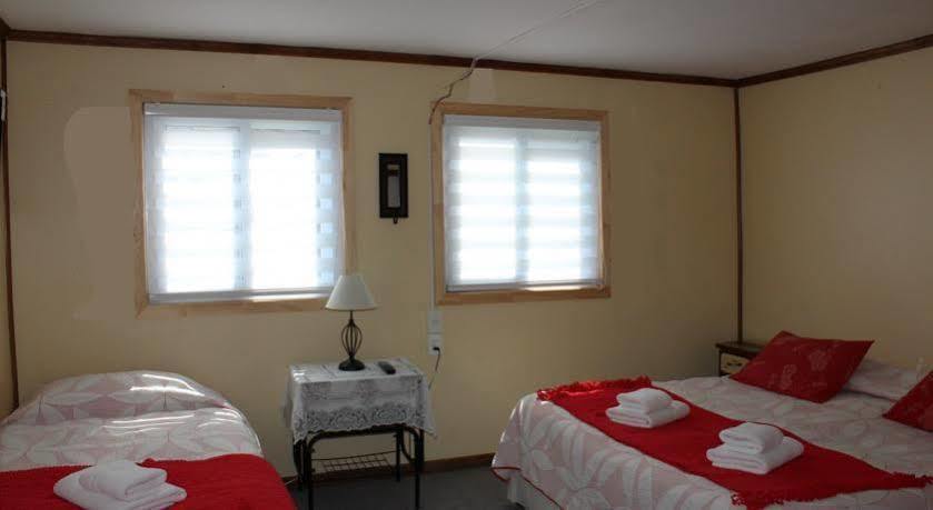 Hostal Y Cabanas Ainil Punta Arenas Exteriör bild