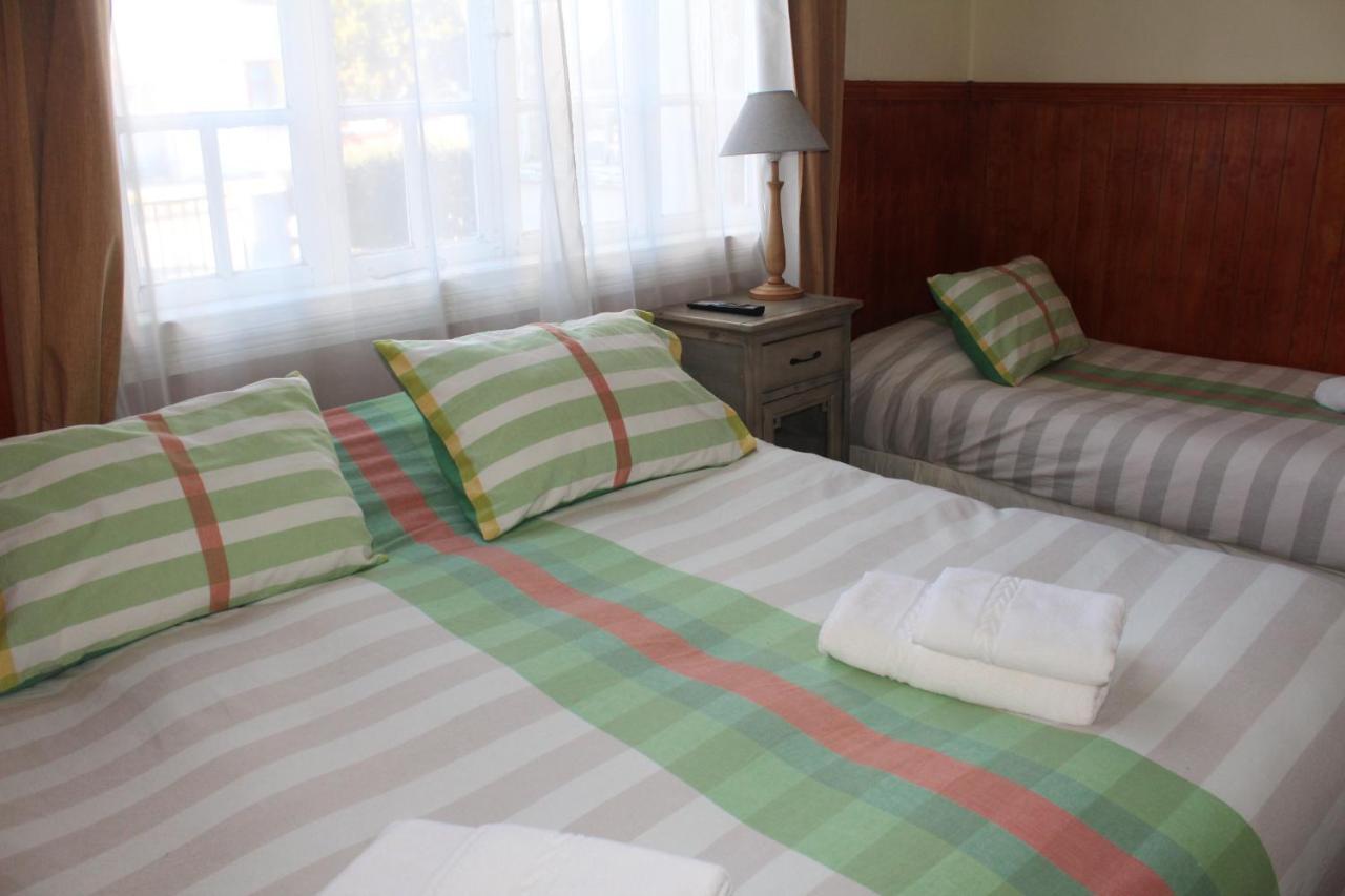 Hostal Y Cabanas Ainil Punta Arenas Exteriör bild