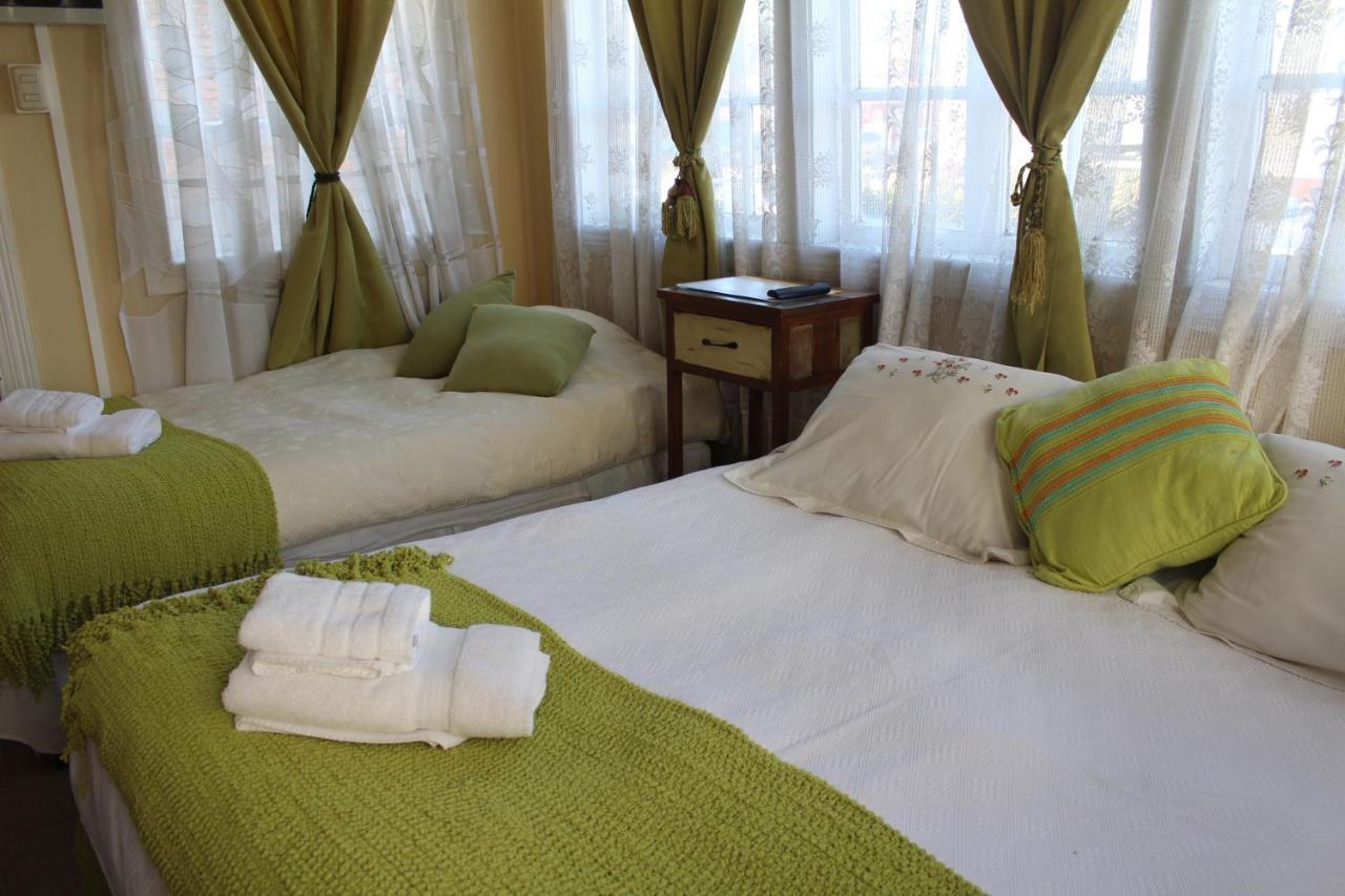 Hostal Y Cabanas Ainil Punta Arenas Exteriör bild