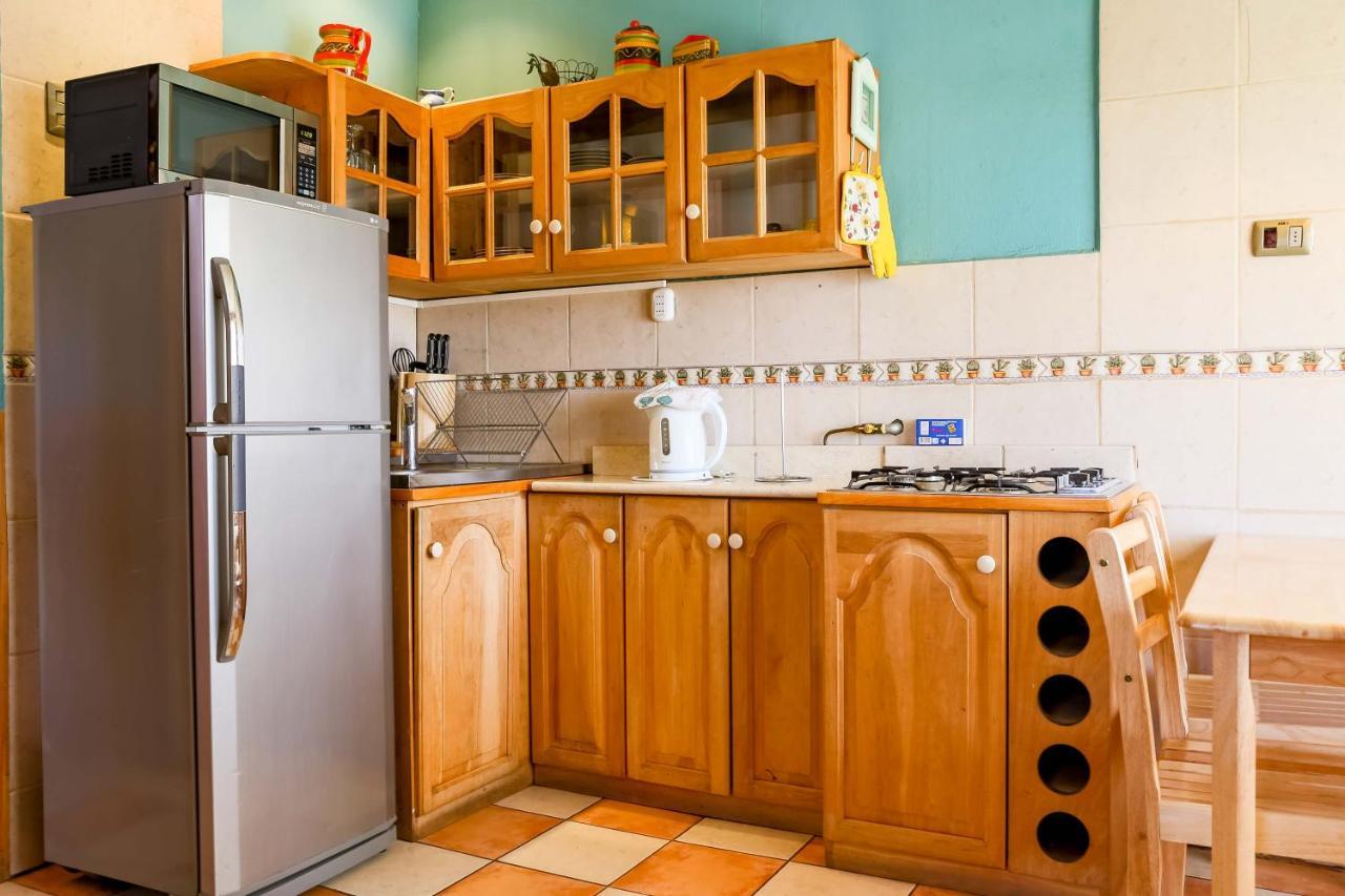 Hostal Y Cabanas Ainil Punta Arenas Exteriör bild