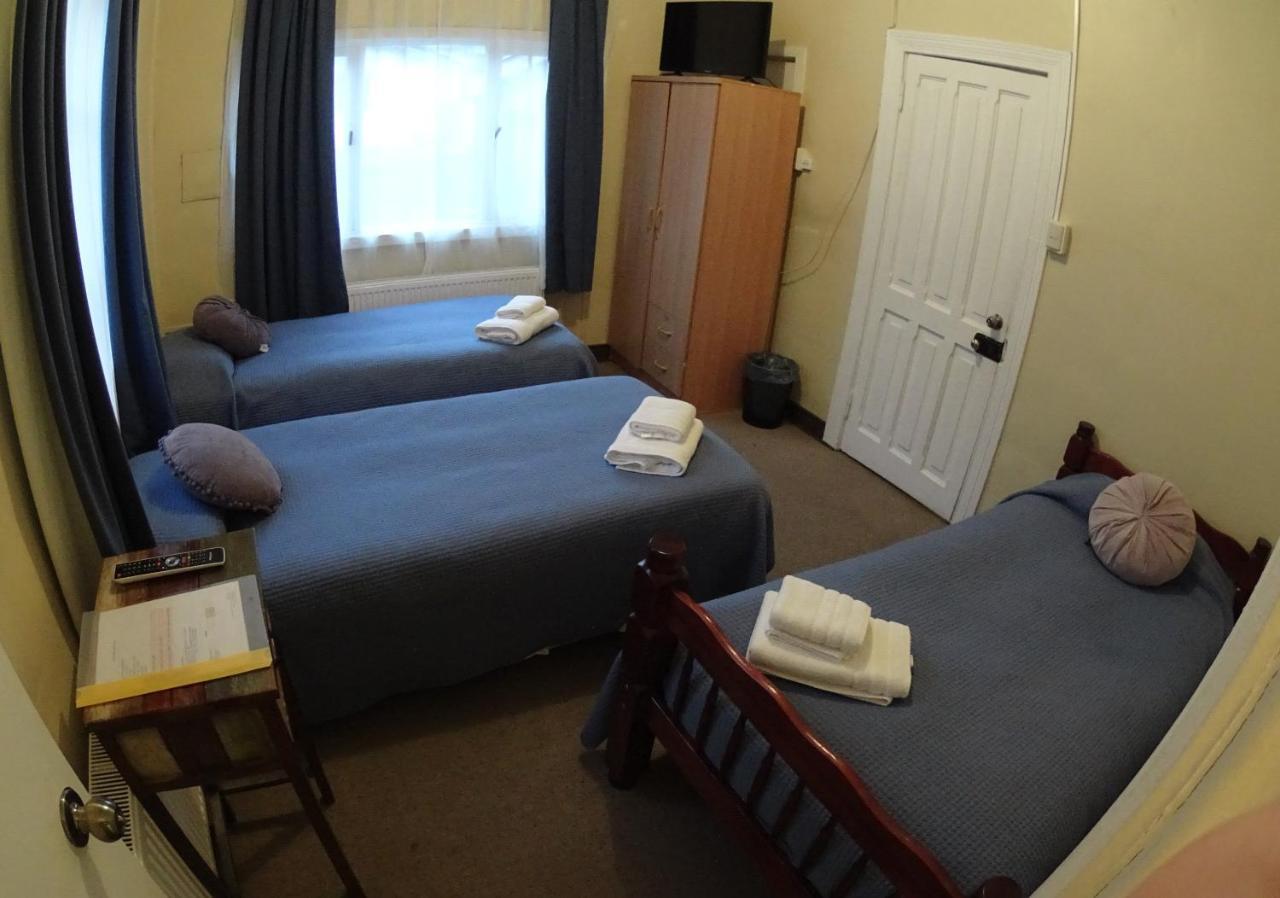 Hostal Y Cabanas Ainil Punta Arenas Exteriör bild